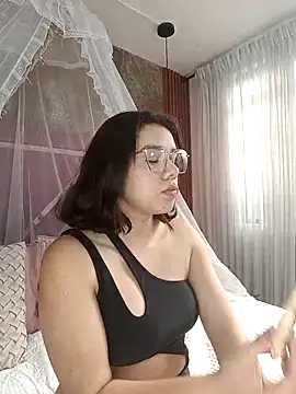EmmaSulivan online show from 3, 3, 2025