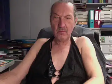 HMStraps01 online show from 12, 2, 2025