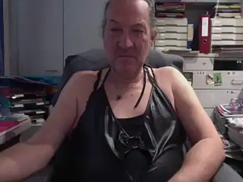 HMStraps01 online show from 30, 10, 2025