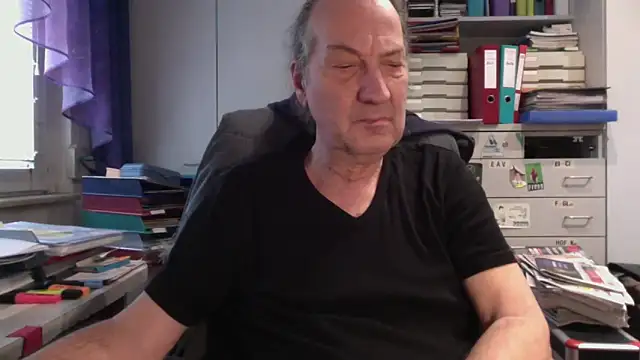 HMStraps01 online show from 26, 2, 2025