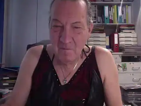 HMStraps01 online show from 23, 11, 2025