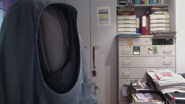 HMStraps01 online show from 21, 12, 2025