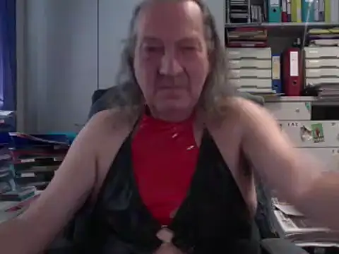 HMStraps01 online show from 3, 11, 2025