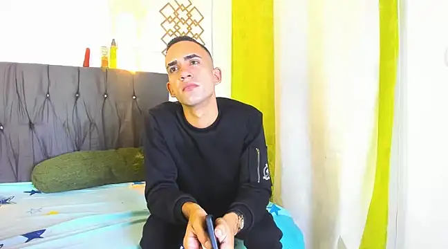 Asna LatinBoy online show from 18, 2, 2025