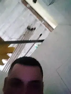 cristhofer001 online show from 15, 3, 2026