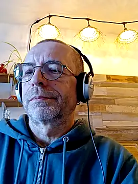 Snapshot of Xavspank2 chatting on 3, 2, 2026 Xavspank2 online show from 3, 2, 2026