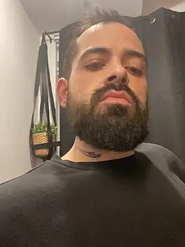 guccititi online show from 1, 11, 2025