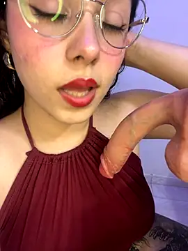 Emma Winslow online show from 23, 9, 2025