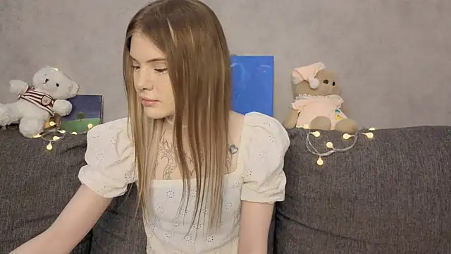 Snapshot of CarolinePepper chatting on 31, 5, 2026 CarolinePepper online show from 31, 5, 2026