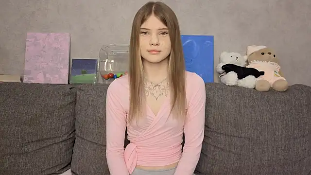 Snapshot of CarolinePepper chatting on 18, 5, 2026 CarolinePepper online show from 18, 5, 2026