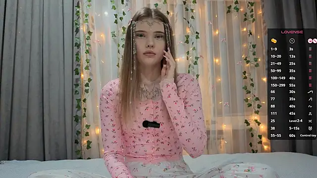 CarolinePepper online show from 9, 1, 2026