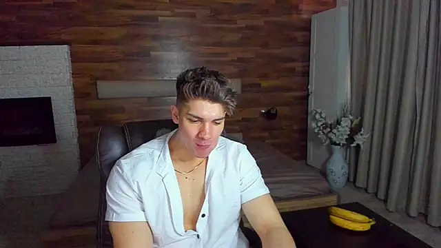 MaxKaiden online show from 11, 3, 2026