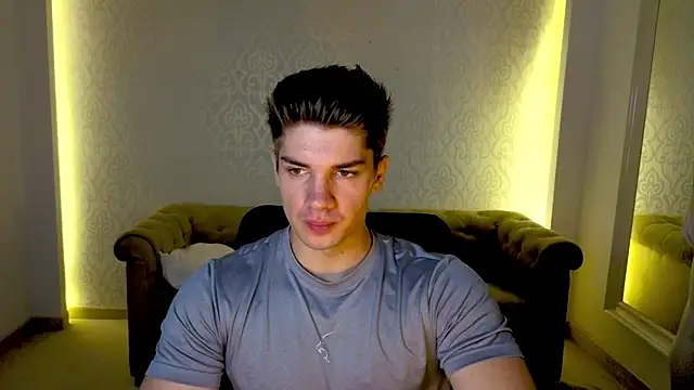 MaxKaiden online show from 4, 6, 2026