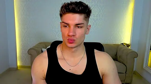 MaxKaiden online show from 26, 4, 2026