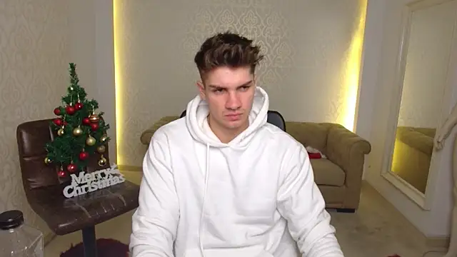 MaxKaiden online show from 22, 12, 2025