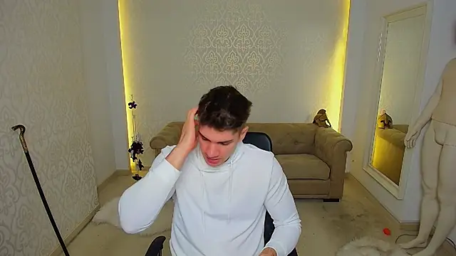 MaxKaiden online show from 12, 11, 2025