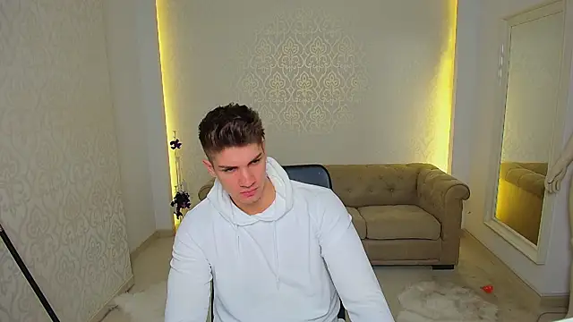 MaxKaiden online show from 5, 11, 2025