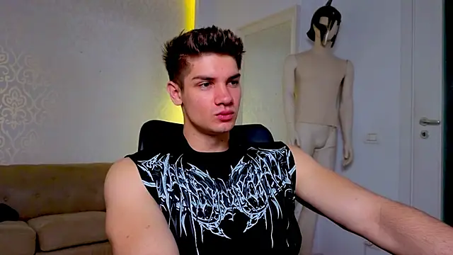 MaxKaiden online show from 28, 5, 2026
