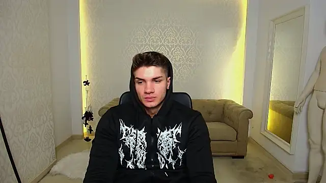 MaxKaiden online show from 10, 11, 2025