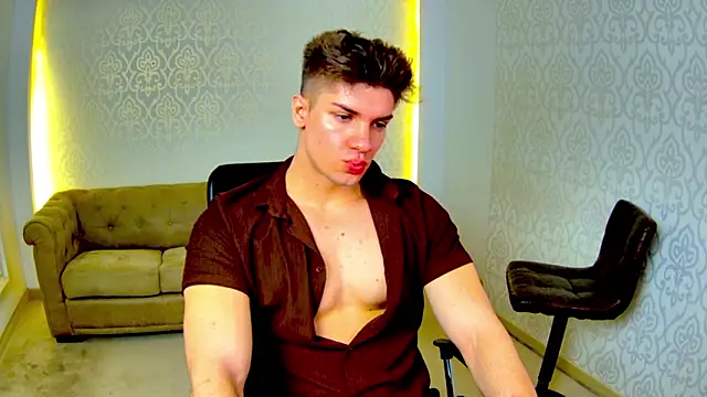 MaxKaiden online show from 25, 2, 2026