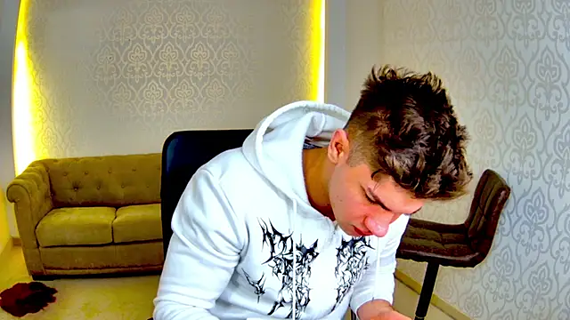 MaxKaiden online show from 24, 2, 2026