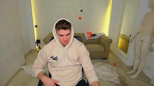 MaxKaiden online show from 29, 10, 2025