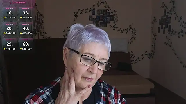 Sandra Snowflake online show from 26, 10, 2025