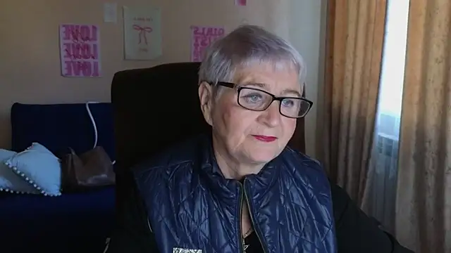 Snapshot of Sandra_Snowflake chatting on 29, 5, 2026 Sandra Snowflake online show from 29, 5, 2026