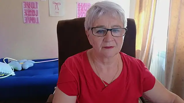 Snapshot of Sandra_Snowflake chatting on 12, 6, 2026 Sandra Snowflake online show from 12, 6, 2026