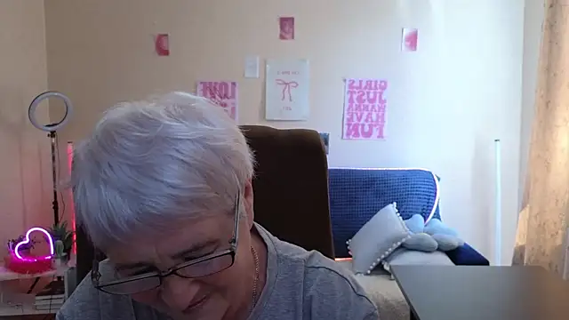 Snapshot of Sandra_Snowflake chatting on 15, 6, 2026 Sandra Snowflake online show from 15, 6, 2026