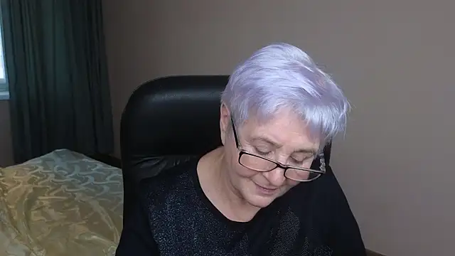 Sandra Snowflake online show from 17, 2, 2025