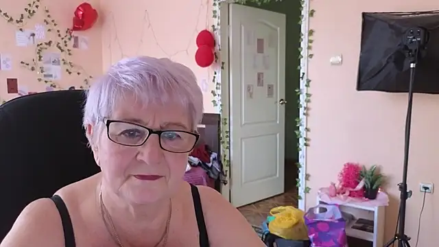 Sandra Snowflake online show from 25, 3, 2026