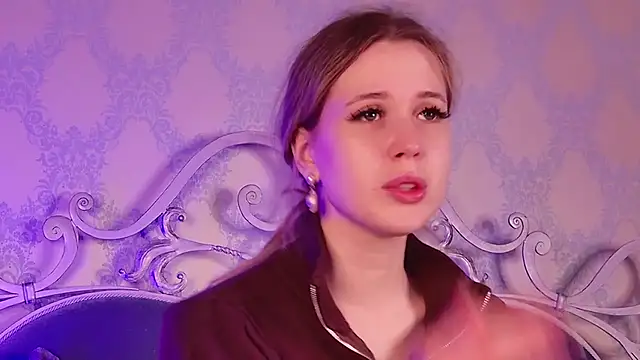 BECKI VRES online show from 10, 11, 2025