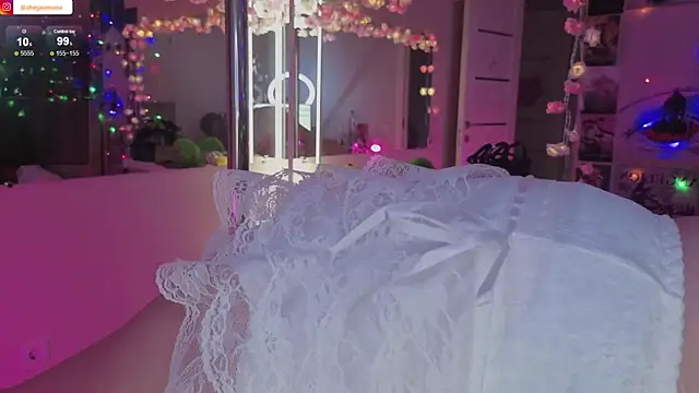 Sparkle Mona online show from 17, 11, 2025