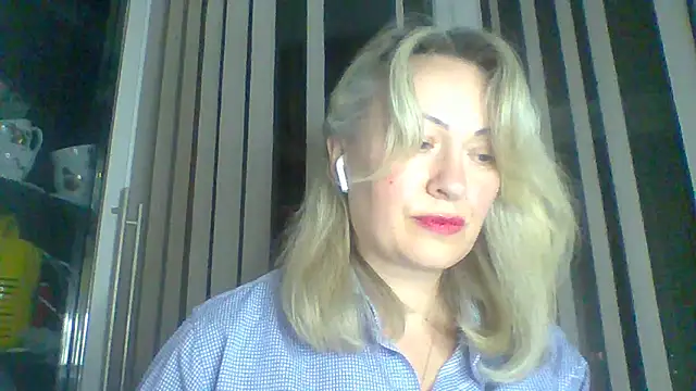 Snapshot of Mary888x chatting on 6, 3, 2025 Mary888x online show from 6, 3, 2025
