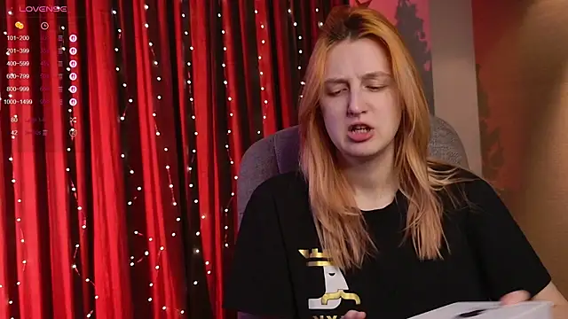 Snapshot of aishiro chatting on 18, 12, 2025 aishiro online show from 18, 12, 2025