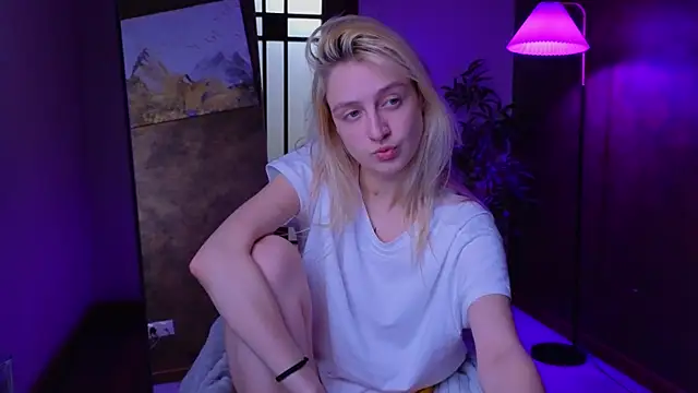 aishiro online show from 21, 9, 2025