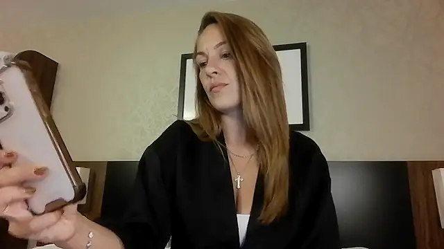 Snapshot of Edenfox- chatting on 8, 5, 2026 Edenfox- online show from 8, 5, 2026