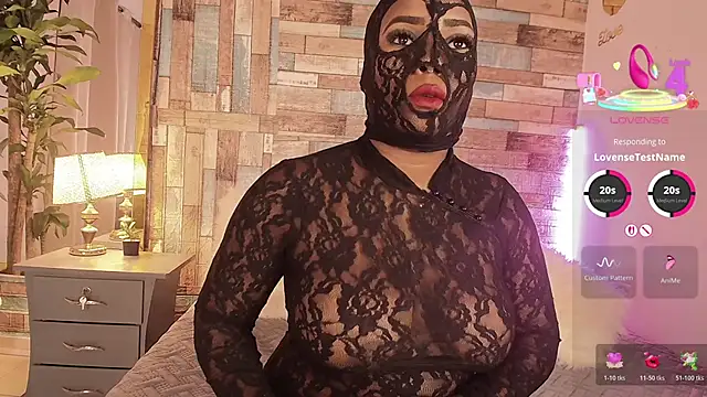 Snapshot of DashaSousaa chatting on 4, 11, 2025 DashaSousaa online show from 4, 11, 2025