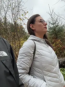 Snapshot of AvaFlowers6 chatting on 9, 11, 2025 AvaFlowers6 online show from 9, 11, 2025