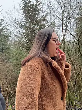 Snapshot of AvaFlowers6 chatting on 30, 11, 2025 AvaFlowers6 online show from 30, 11, 2025