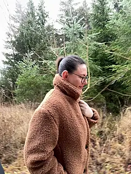 Snapshot of AvaFlowers6 chatting on 17, 12, 2025 AvaFlowers6 online show from 17, 12, 2025