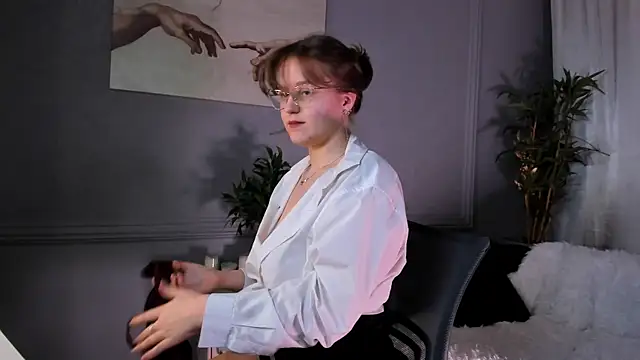 Snapshot of Rada_Woods chatting on 7, 3, 2025 Rada Woods online show from 7, 3, 2025