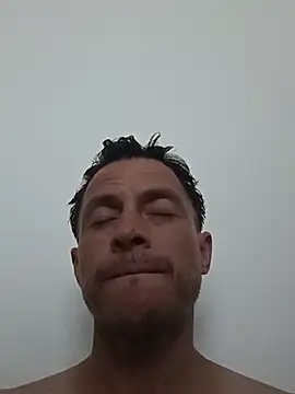 Snapshot of salchichon_69 chatting on 4, 7, 2026 salchichon 69 online show from 4, 7, 2026