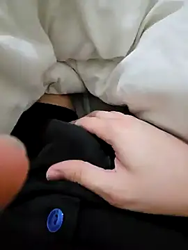 Snapshot of skiciyunis chatting on 2, 11, 2025 skiciyunis online show from 2, 11, 2025