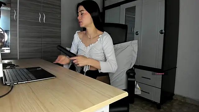 Snapshot of MollyCraft chatting on 30, 10, 2025 MollyCraft online show from 30, 10, 2025