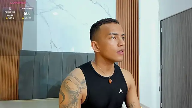 Rafa2004Cruz online show from 10, 10, 2025