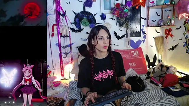 Snapshot of purplekattlyn chatting on 19, 5, 2026 purplekattlyn online show from 19, 5, 2026