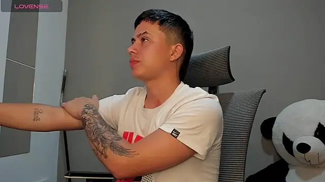 mattiwsmorris  online show from 12, 11, 2025