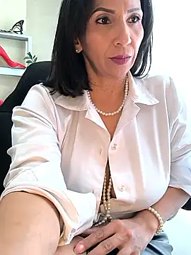 Mrsvictoriaaa online show from 14, 6, 2026